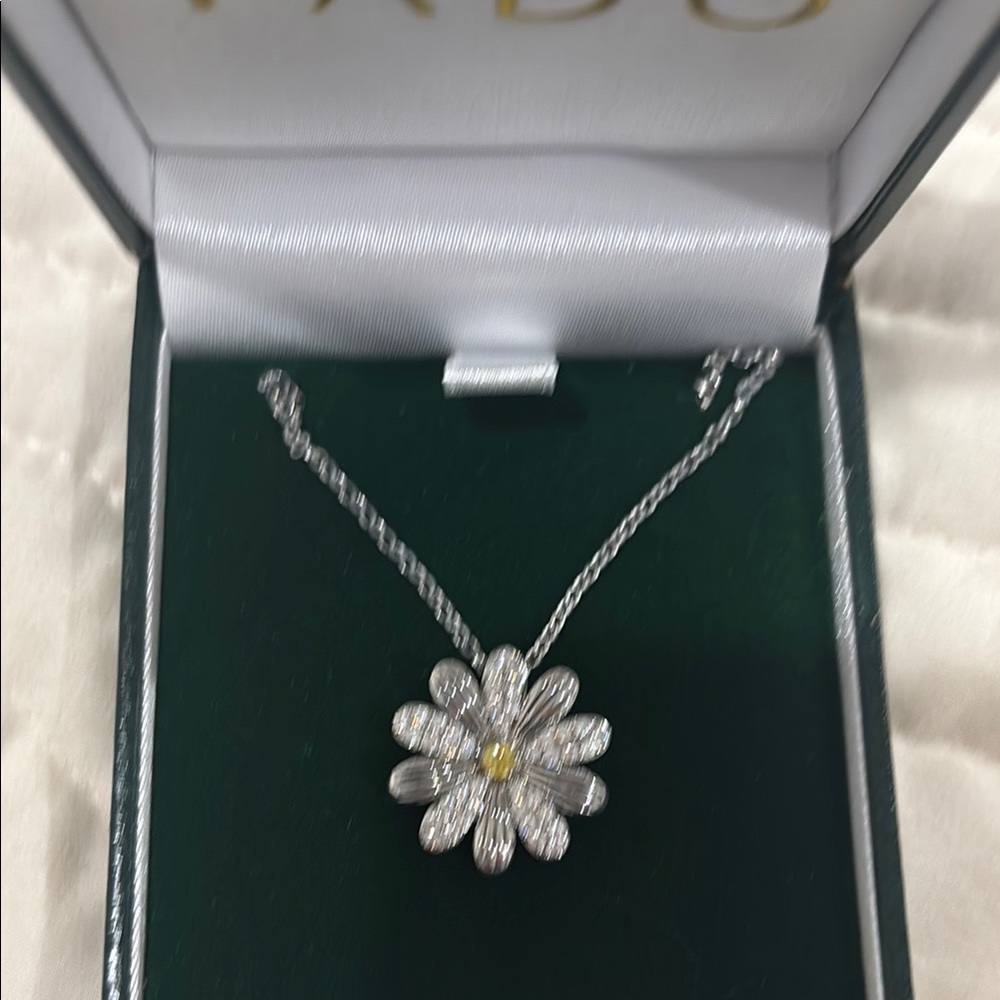 Delicate Silver and Gold Flower Necklace